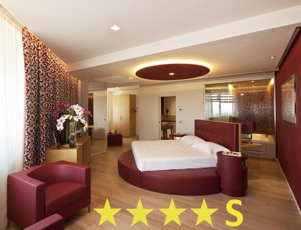 Hotel Glamour Bassano del Grappa Esterno foto