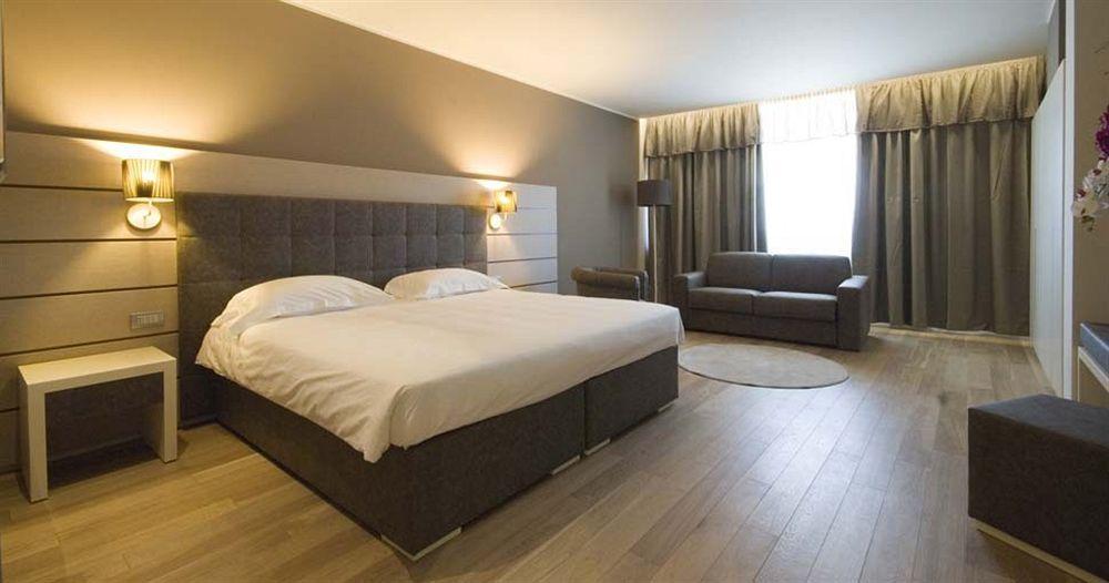 Hotel Glamour Bassano del Grappa Esterno foto